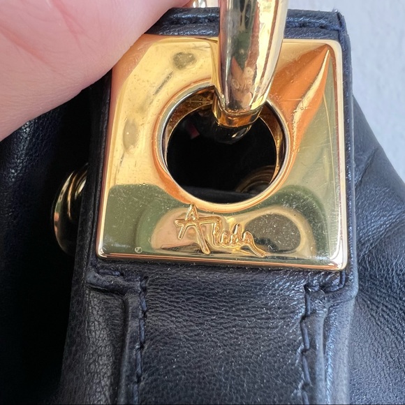 Aleda Firenze Drawstring Bucket Bag - Picture 10 of 14